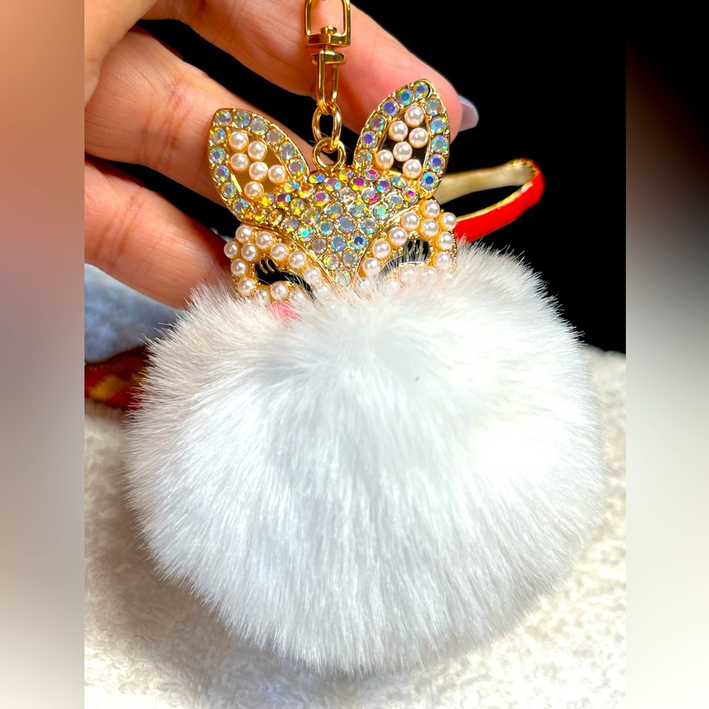 2/22 🖤furry 🦊FOX purse bling key chain aurora borealis and white FUR/gold accent